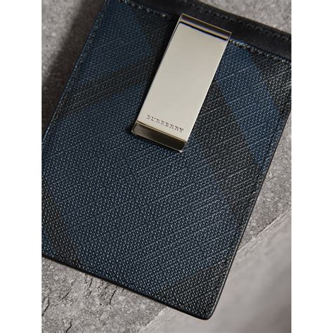 burberry london check money clip card case